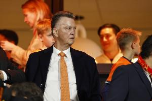 西媒：法院裁定范加尔胜诉，涉及其离开巴萨后的赔偿金税务纠纷