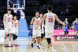 媒体人：中国男篮一个多月备战窗口期应确立核心并释放杨瀚森作用