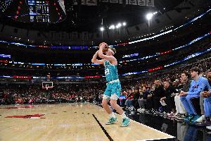 28分！黄蜂夏联主帅：麦克尼利表现不可思议 不仅能投三分也准