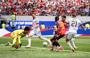 梅里诺两次在世界杯淘汰赛替补出场打进制胜球，为历史首人